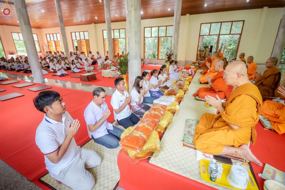 ภาพ No.251008:วันที่ 9 ตุลาคม พ.ศ. 2568 พิธีทอดกฐินสามัคคีทั่วไทย 30,000 วัด โดยคณะศิษยานุศิษย์ บูชาธรรม 81 ปี หลวงพ่อธัมมชโย ณ วัดห้วยน้ำริน ต.ร่องจิก อ.ภูเรือ จ.เลย