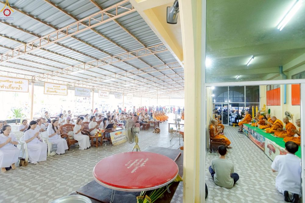 ภาพ No.263779:วันที่ 23 ตุลาคม พ.ศ. 2568 พิธีทอดกฐินสามัคคีทั่วไทย 30,000 วัด โดยคณะศิษยานุศิษย์ บูชาธรรม 81 ปี หลวงพ่อธัมมชโย ณ วัดเขาน้อยพัฒนาราม ต.สุรศักดิ์ อ.ศรีราชา จ.ชลบุรี