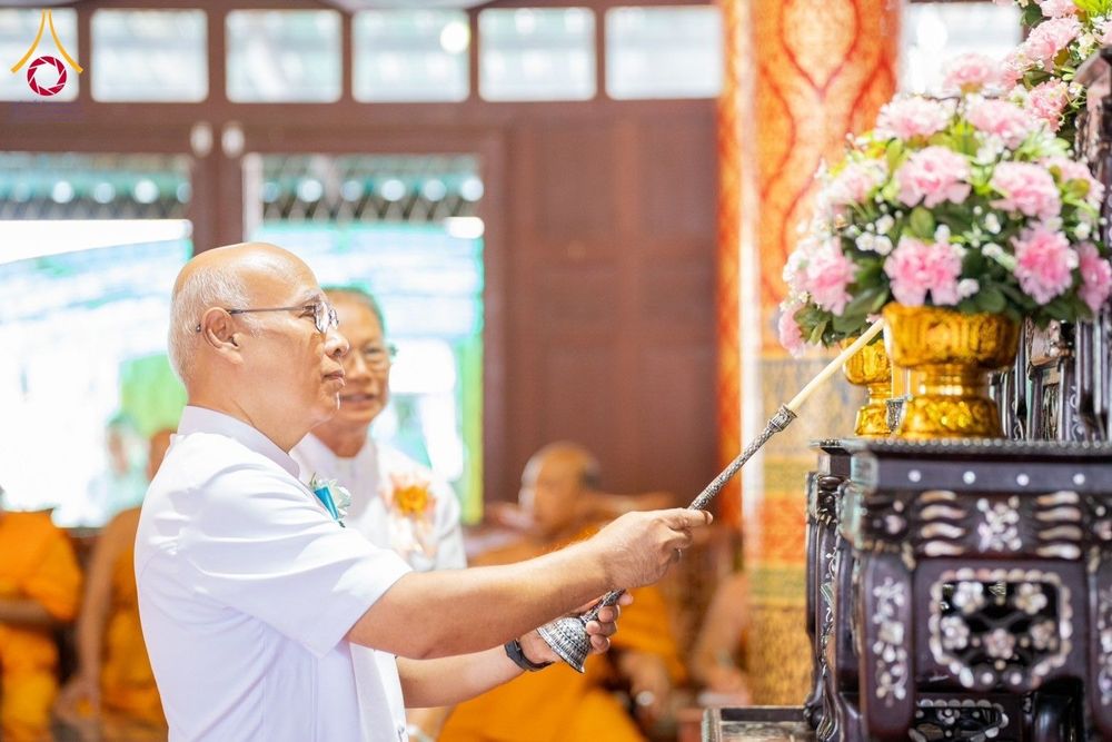 ภาพ No.181292:พิธีบรรพชาอุปสมบท ณ วัดบางโฉลงใน อ.บางพลี จ.สมุทรปราการ  วันที่ 7 ธันวาคม พ.ศ. 2567 ในโครงการอุปสมบทหมู่ บูชาธรรมมหาปูชนียาจารย์ ปี 2567 โดยทีมงานลูกพระธัมฯ  ศูนย์ปฏิบัติธรรมสมุทรปราการ