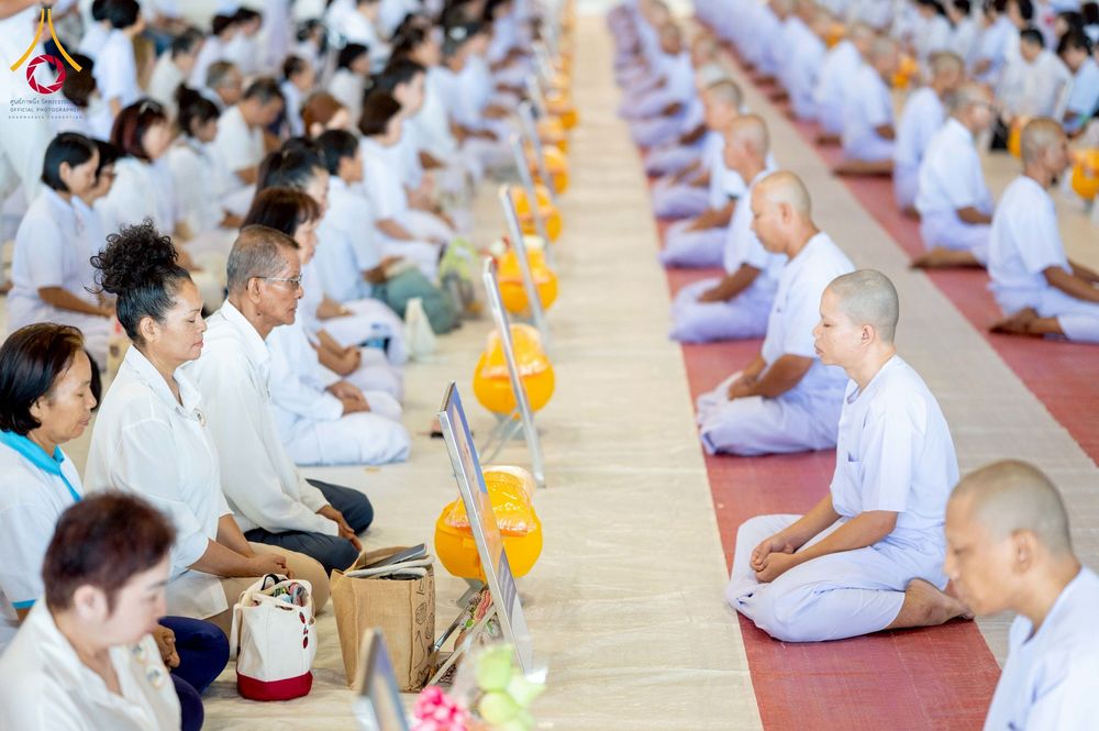 ภาพ No.277377:วันเสาร์ที่ 6 ธันวาคม พ.ศ. 2568 พิธีบรรพชาอุปสมบทและพิธีถวายบาตร โครงการอุปสมบทบูชาธรรมมหาปูชนียาจารย์ ประจำปี พ.ศ.2568 โครงการบวชพระนานาชาติ AEC และ WAB รุ่น CEO (นักบริหาร) รุ่นที่ 5 ณ โบสถ์พระไตรปิฏก วัดพระธรรมกาย