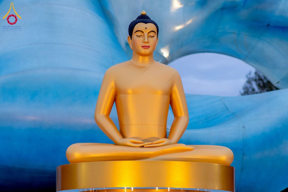 ภาพ No.266085:วันพุธที่ 5 พฤศจิกายน พ.ศ. 2568 (วันพระ ขึ้น 15 ค่ำ เดือน 12) พิธีจุดประทีปโคมลาน, โคมลอย และลอยกระทง ถวายประทีปเป็นพุทธบูชา สร้างความสว่างไสวให้กับแผ่นดินด้วยแสงธรรม ณ พุทธอุทยานนานาชาติ จังหวัดหนองคาย