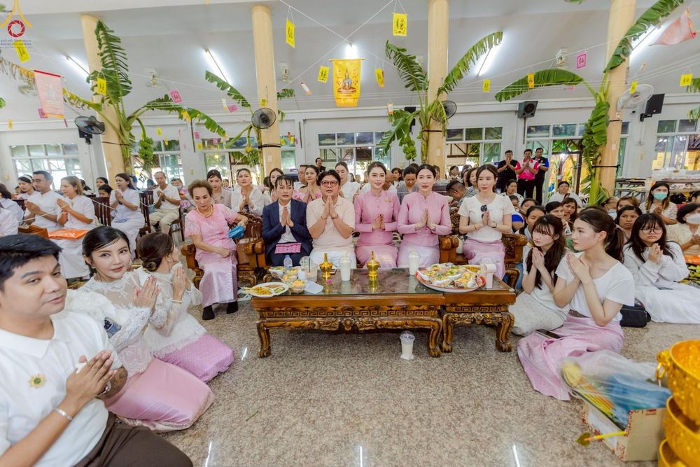 ภาพ No.250951:วันพุธที่ 8 ตุลาคม พ.ศ. 2568 พิธีทอดกฐินสามัคคีทั่วไทย 30,000 วัด โดยคณะศิษยานุศิษย์ บูชาธรรม 81 ปี หลวงพ่อธัมมชโย ณ วัดคลองตันราษฎร์บำรุง อ. บ้านแพ้ว จ. สมุทรสาคร