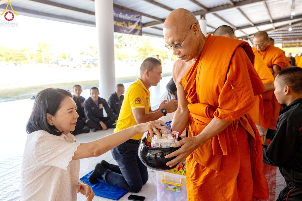 ภาพ No.123864:พิธีถวายสังฆทาน 323 วัด 4 จังหวัดชายแดนภาคใต้ ครั้งที่ 166 ณ ศูนย์ปฏิบัติธรรมภาคใต้ อ.บางกล่ำ จ.สงขลา วันเสาร์ที่ 17 กุมภาพันธ์ พ.ศ. 2567