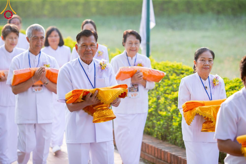 ภาพ No.314074:วันจันทร์ที่ 16 มีนาคม พ.ศ. 2569 พิธีเวียนเทียนประทักษิณ และพิธีบรรพชาสามเณร 500 รูป ณ วิหารมายาเทวี ประเทศเนปาล