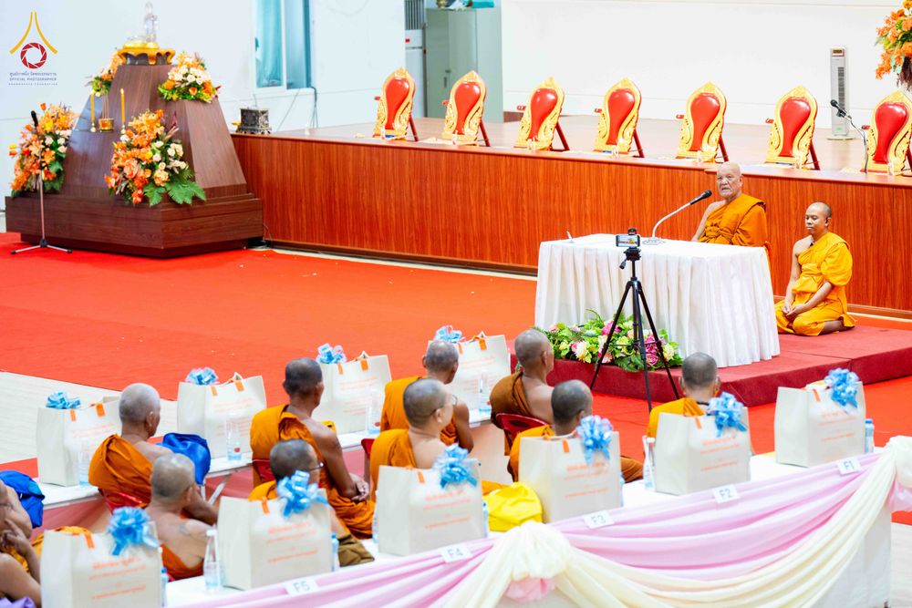 ภาพ No.342665:วันเสาร์ที่ 8 สิงหาคม พ.ศ. 2569  พิธีทักษิณานุปทาน แด่บรรพชนตระกูลผ่องสวัสดิ์และหมู่ญาติที่ล่วงลับไปแล้ว ครั้งที่ 21 ณ พระมหาเจดีย์ทัตตชีโว ศูนย์อบรมเยาวชนกาญจนบุรี