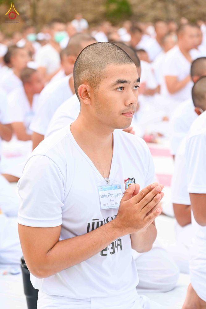 ภาพ No.340982:วันที่ 26 กรกฎาคม พ.ศ. 2569 โครงการพัฒนาคุณธรรม จริยธรรม สำหรับนักเรียนนายสิบตำรวจ (นสต.) รุ่นที่ 17 ศูนย์ฝึกอบรมตำรวจภูธรภาค 1 ได้จัดกิจกรรม ตักบาตรเพื่อน้อมอุทิศถวายเพื่อเป็นพระราชกุศลฯ  และปฏิบัติธรรม ติวธรรมมะ ณ ศูนย์ปฏิบัติธรรมเวิล์ดพีช วัลเล่ย์ (Wo