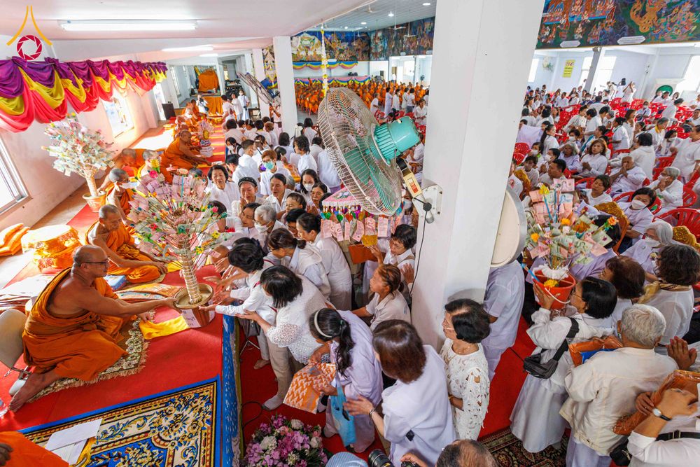 ภาพ No.295685:วันที่ 15 มกราคม พ.ศ. 2569 พิธีทอดผ้าป่าทำนุบำรุงศาสนสถาน ณ วัดโบสถ์บน ต.บางคูเวียง จ.นนทบุรี อนุสรณ์สถานลำดับที่ 4 สถานที่เกิดด้วยกายธรรม ในโครงการธรรมยาตรา กตัญญูบูชา มหาปูชนียาจารย์ พระมงคลเทพมุนี(สด จนฺทสโร) พระผู้ปราบมาร อนุสรณ์สถาน 7 แห่ง ปีที่ 14