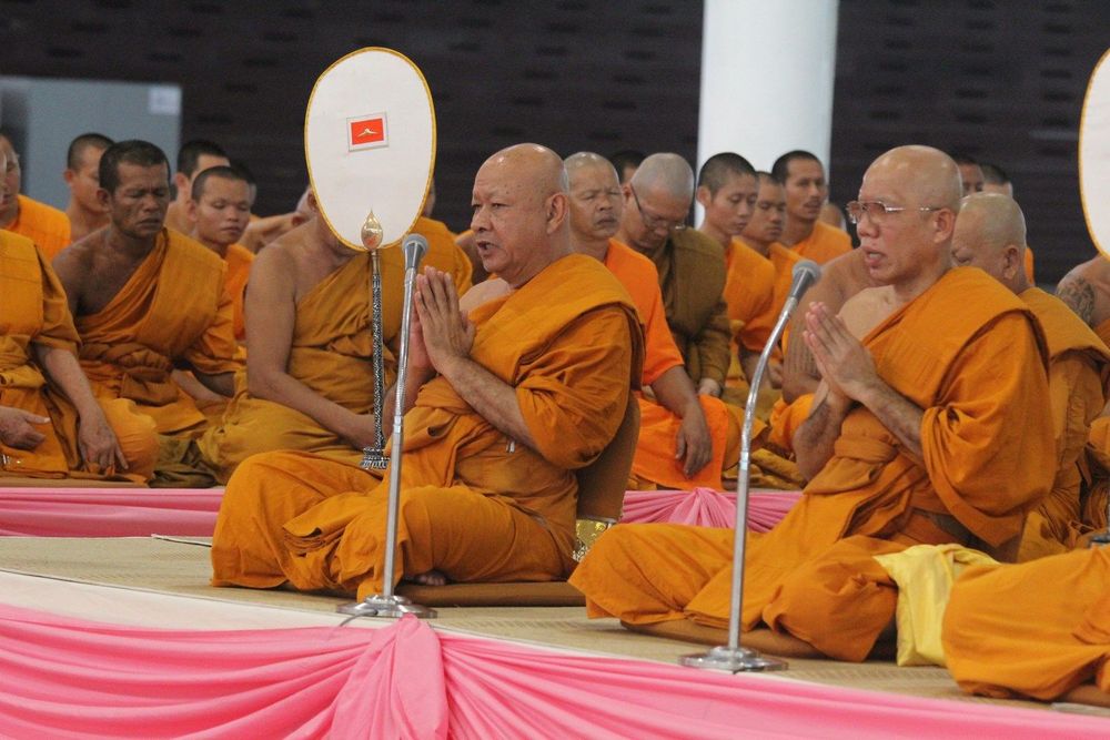 ภาพ No.4766:พิธีเจริญพระพุทธมนต์เพื่อถวายเป็นพระราชกุศลแด่พระบาทสมเด็จพระเจ้าอยู่หัว ณ วัดพระธรรมกาย