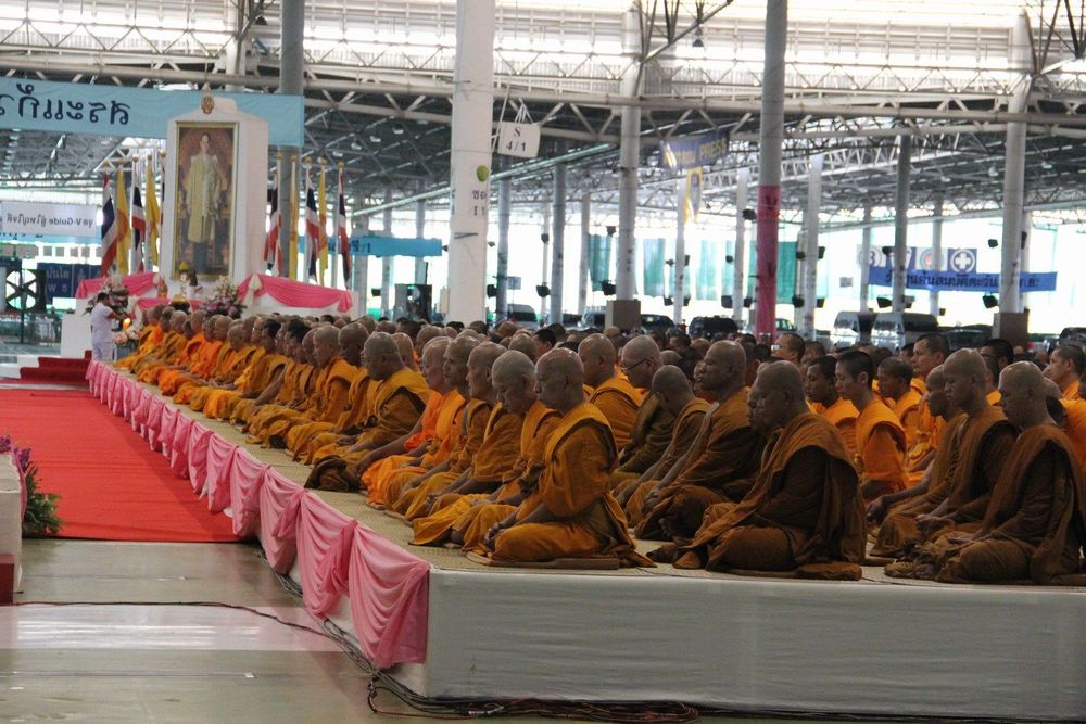 ภาพ No.4768:พิธีเจริญพระพุทธมนต์เพื่อถวายเป็นพระราชกุศลแด่พระบาทสมเด็จพระเจ้าอยู่หัว ณ วัดพระธรรมกาย