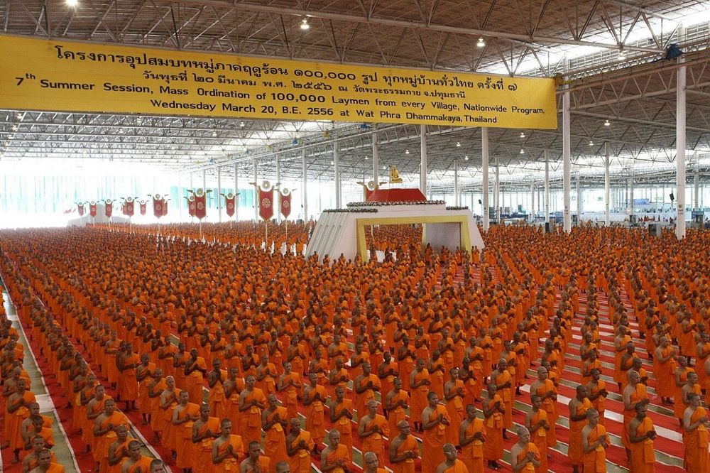 ภาพ No.8218:ประมวลภาพพิธีบรรพชาสามเณรในโครงการบวชพระ 1 แสนรูป ณ วัดพระธรรมกาย