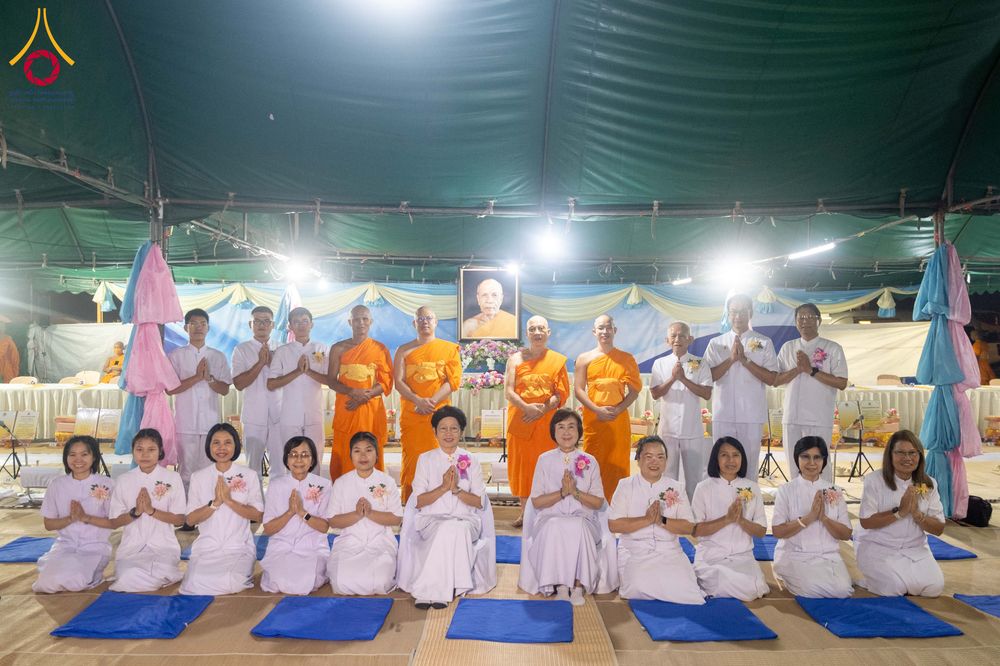 ภาพ No.299080:วันที่ 21 มกราคม พ.ศ. 2569 พิธีถวายภัตตาหารเป็นสังฆทาน แด่พระธรรมยาตรา ณ อนุสรณ์สถานบางปลา วัดบางปลา อำเภอบางเลน จังหวัดนครปฐม ในโครงการธรรมยาตรา กตัญญูบูชา มหาปูชนียาจารย์ พระมงคลเทพมุนี(สด จนฺทสโร) พระผู้ปราบมาร อนุสรณ์สถาน 7 แห่ง ปีที่ 14