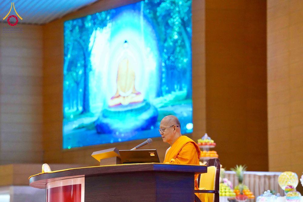 ภาพ No.337946:วันอาทิตย์ต้นเดือน 5 กรกฎาคม พ.ศ.2569 สัมมนาพิเศษ พิธีมอบพระของขวัญ ณ ห้องแก้วสารพัด1 วัดพระธรรมกาย