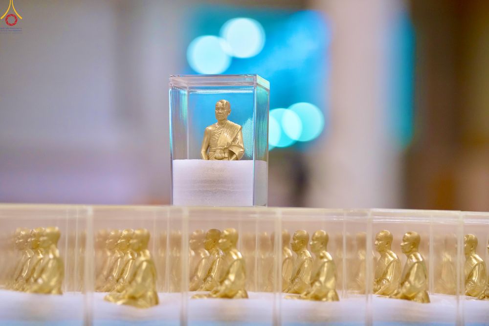 ภาพ No.311623:วันอาทิตย์ต้นเดือนที่ 1 มีนาคม พ.ศ.2569 สัมมนาพิเศษ พิธีมอบรูปหล่อโลหะหลวงปู่วัดปากน้ำ พระมงคลเทพมุนี พิธีมุทิตาสักการะในโอกาสพระครูปลัดรัตนวีรวัฒน์(รังสฤษดิ์ อิทธิจินฺตโก) เจ้าอาวาสวัดพระธรรมกาย  ดำรงตำแหน่งเป็น “ที่ปรึกษาเจ้าคณะจังหวัดปทุมธานี”  ณ ห้อง