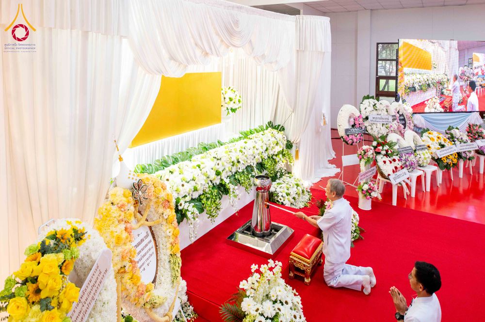 ภาพ No.314668:วันเสาร์ที่ 21 มีนาคม พ.ศ. 2569 พิธีบำเพ็ญกุศล คุณพ่อณรงค์ จินตมากุล  สิริอายุ 99 ปี 11 เดือน โยมบิดา พระครูปลัดรัตนวีรวัฒน์ (รังสฤษดิ์ อิทฺธิจินตโก) ที่ปรึกษาเจ้าคณะจังหวัดปทุมธานี เจ้าอาวาสวัดพระธรรมกาย  ณ ห้องปลูกศรัทธา 2 วัดพระธรรมกาย ปทุมธานี