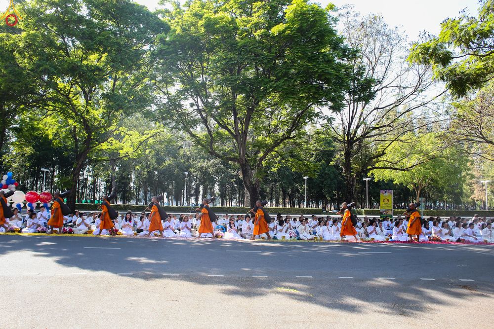 ภาพ No.279577:วันที่ 2 มกราคม พ.ศ.2569 พิธีต้อนรับพระธรรมยาตรา ครั้งที่ 1 ณ วัดพระธรรมกาย (วิหารหลวงปู่ - พระมหาธรรมกายเจดีย์)