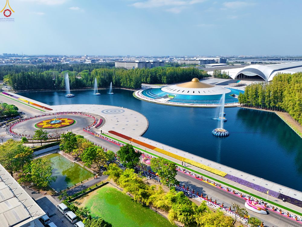 ภาพ No.304777:วันที่ 25 มกราคม พ.ศ. 2569 พิธีต้อนรับพระธรรมยาตรา (ภาพชุดที่ 2) รร.สามัคคีราษฏร์บำรุง-วัดพระธรรมกาย ในโครงการธรรมยาตรา กตัญญูบูชา มหาปูชนียาจารย์ พระมงคลเทพมุนี(สด จนฺทสโร) พระผู้ปราบมาร อนุสรณ์สถาน 7 แห่ง ปีที่ 14