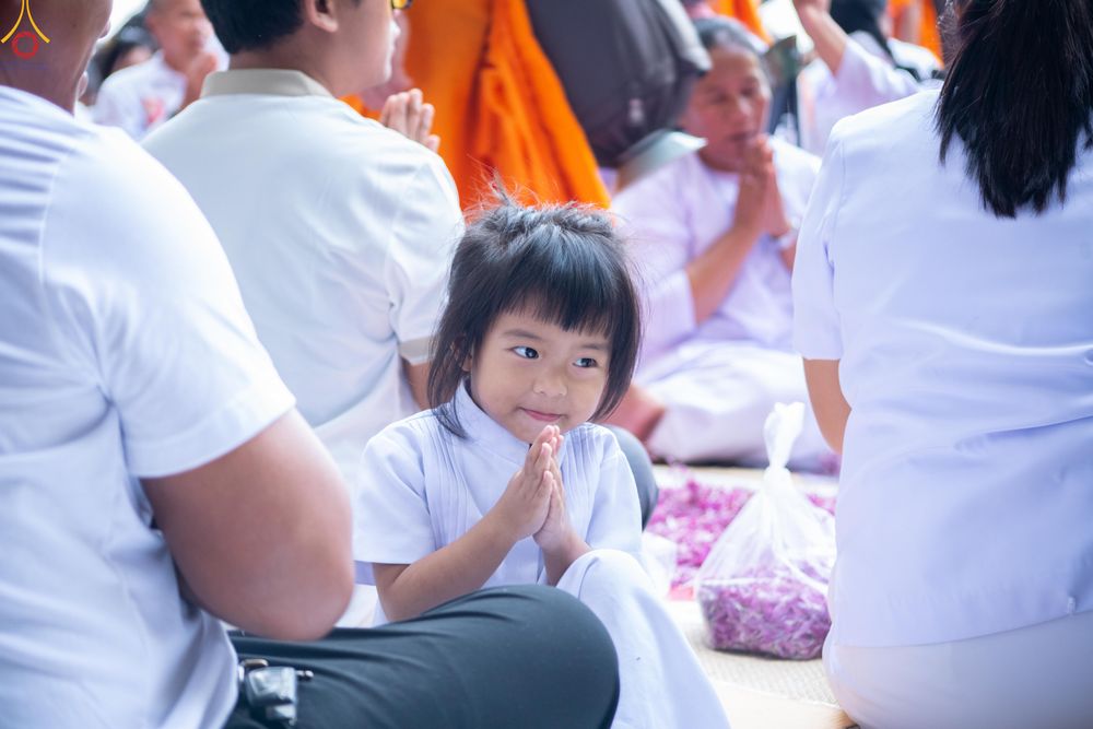 ภาพ No.287862:วันที่ 3 มกราคม พ.ศ. 2569 พิธีต้อนรับพระธรรมยาตรา ครั้งที่ 2 (ภาพชุดที่ 2) ในโครงการธรรมยาตรา กตัญญูบูชา มหาปูชนียาจารย์ พระมงคลเทพมุนี(สด จนฺทสโร) พระผู้ปราบมาร อนุสรณ์สถาน 7 แห่ง ปีที่ 14 ณ อนุสรณ์สถานมหาวิหารพระมงคลเทพมุนี (โลตัสแลนด์) อ.สองพี่น้อง จ.