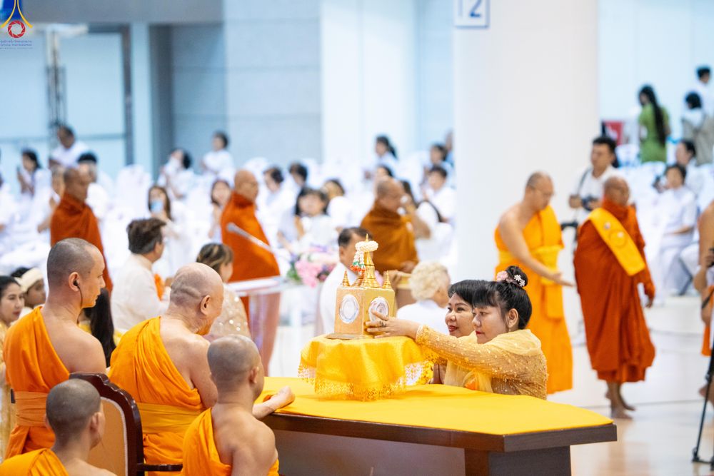 ภาพ No.327777:วันที่ 3 พฤษภาคม พ.ศ.2569 พิธีรับมอบพระบรมสารีริกธาตุ จากสาธารณรัฐแห่งสหภาพเมียนมา ณ ห้องแก้วสารพัดนึก วัดพระธรรมกาย