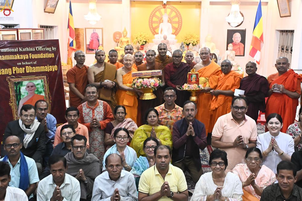 ภาพ No.278926:วันที่ 4 พฤศจิกายน 2568 กฐินสมทบวัดต่างประเทศ โดยคณะศิษยานุศิษย์ บูชาธรรม 81 ปี หลวงพ่อธัมมชโย ณ วัดพุทธบังคลาเทศ พุทธคยา ประเทศอินเดีย