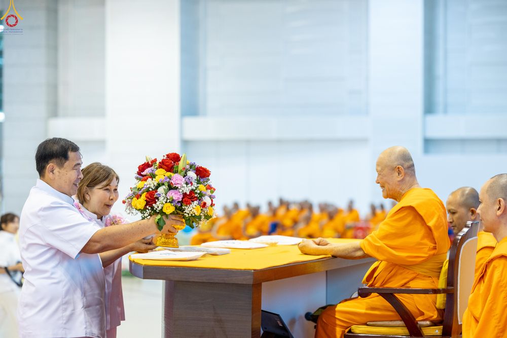 ภาพ No.281090:วันที่ 21 ธันวาคม พ.ศ.2568 พิธีมุทิตาหลวงพ่อทัตตชีโว ณ ห้องแก้วสารพัดนึก วัดพระธรรมกาย