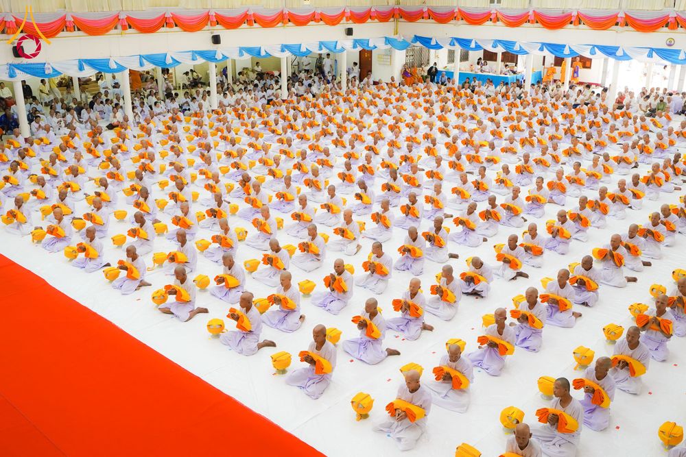 ภาพ No.281241:วันที่ 4 ธันวาคม พ.ศ. 2568 พิธีบรรพชาสามเณร ในโครงการบวชบูชาธรรมมหาปูชนียาจารย์  ณ วัดกลางพระอารามหลวง จังหวัดบุรีรัมย์