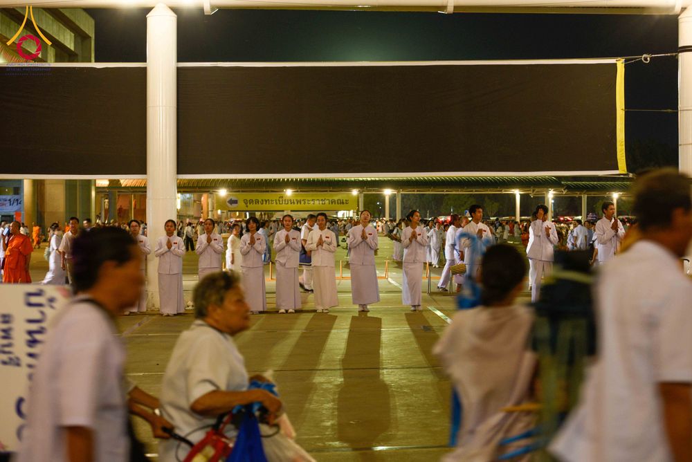 ภาพ No.324593:วันที่ 22 เมษายน พ.ศ.2569 (วันคุ้มครองโลก) บรรยากาศพระสังฆาธิการและสาธุชน การเดินทางกลับ งานถวายมหาสังฆทาน 40,000 กว่าวัดทั่วประเทศ วัดพระธรรมกาย