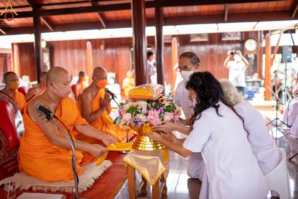 ภาพ No.71582:พระธรรมยาตรา ปฏิบัติศาสนกิจ ทำนุบำรุงศาสนสถาน, ปฏิบัติธรรม ร่วมกับชุมชน,นักเรียนเด็กดีวีสตาร์ และร่วมพิธีทอดผ้าป่าบำรุงศาสนสถาน ในโครงการธรรมยาตรากตัญญูบูชา มหาปูชนียาจารย์ พระมงคลเทพมุนี(สด จนฺทสโร) พระผู้ปราบมาร อนุสรณ์สถาน 7 แห่ง ปีที่ 11 ณ วัดสองพี่น