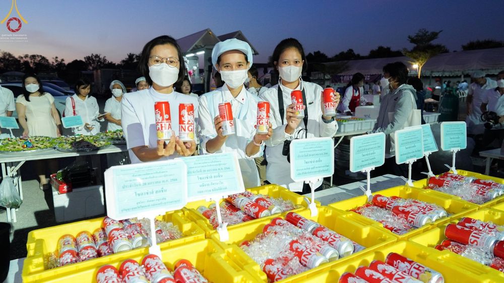 ภาพ No.72912:พิธีถวายภัตตาหารเป็นสังฆทาน แด่คณะพระธรรมยาตราฯ ในโครงการธรรมยาตรากตัญญูบูชา มหาปูชนียาจารย์ พระมงคลเทพมุนี(สด จนฺทสโร) พระผู้ปราบมาร อนุสรณ์สถาน 7 แห่ง ปีที่ 11 วันที่ 20 มกราคม พ.ศ. 2566