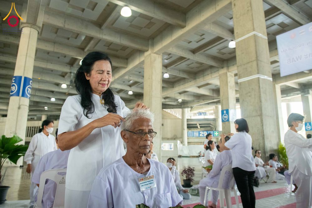 ภาพ No.339761:วันที่ 19 กรกฎาคม พ.ศ.2569 พิธีตัดปอยผม โครงการบวชพระนานาชาติ AEC และ WAB รุ่นที่ 10 THE AEC & INTERNATIONAL ORDINATION PROGRAM ณ มหารัตนวิหารคด 30 วัดพระธรรมกาย ปทุมธานี