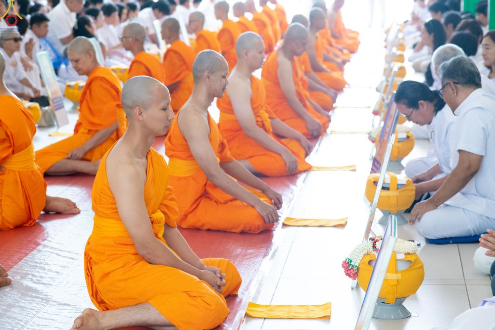 ภาพ No.335340:วันเสาร์ที่ 13 มิถุนายน พ.ศ.2569 พิธีขอบรรพชา , พิธีขอสรณคมน์และศีล , พิธีถวายบาตร , พิธีอุปสมบท โครงการอุปสมบทหมู่ผู้บริหาร รุ่นที่ 16 , โครงการอุปสมบทหมู่ธรรมทายาท  ระดับอุดมศึกษา รุ่นที่ 53 (ภาคฤดูฝน) ณ โบสถ์พระไตรปิฏก วัดพระธรรมกาย