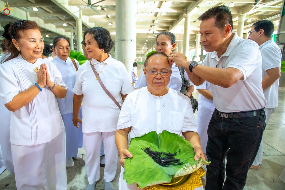 ภาพ No.333487:วันอาทิตย์ที่ 7 มิถุนายน พ.ศ.2569 พิธีตัดปอยผมและปลงผมนาคธรรมทายาท โครงการบรรพชาและอุปสมบทหมู่ธรรมทายาท รุ่นผู้บริหาร รุ่นที่ 16 ณ วิหารคด 11 วัดพระธรรมกาย