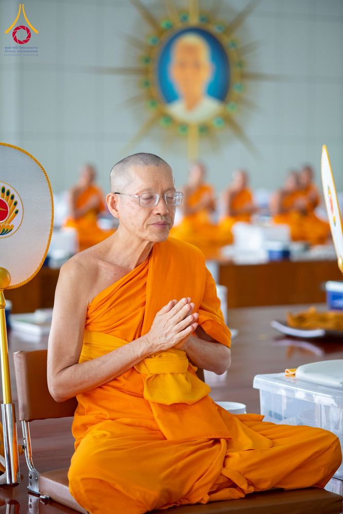 ภาพ No.265900:วันพุธที่ 5 พฤศจิกายน พ.ศ. 2568 (วันพระ ขึ้น 15 ค่ำ เดือน 12) พิธีบุพเปตพลี ครั้งที่ 172 ร่วมอุทิศบุญแด่หมู่ญาติที่ล่วงลับไปแล้ว และสืบทอดอายุพระพุทธศาสนา ณ หอฉันคุณยายอาจารย์ฯ วัดพระธรรมกาย