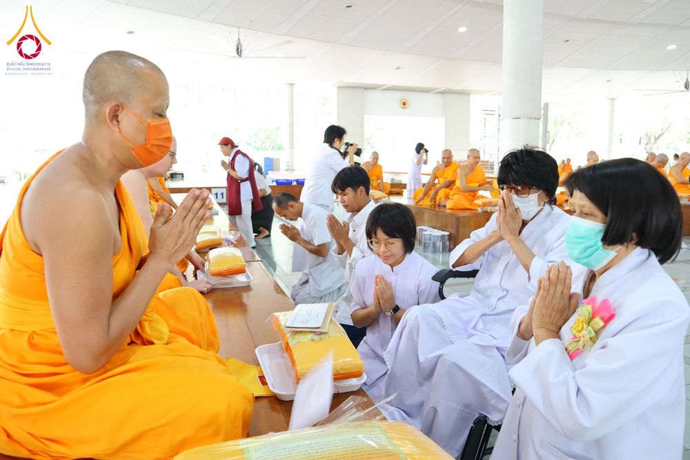 ภาพ No.129520:พิธีบุพเปตพลี ครั้งที่ 147 อุทิศบุญแด่หมู่ญาติที่ล่วงลับไปแล้ว และสืบทอดอายุพระพุทธศาสนา วันเสาร์ที่  9 มีนาคม พ.ศ. 2567 (วันพระแรม 8 ค่ำ เดือน 3) ณ หอฉันคุณยายอาจารย์ฯ วัดพระธรรมกาย จ.ปทุมธานี