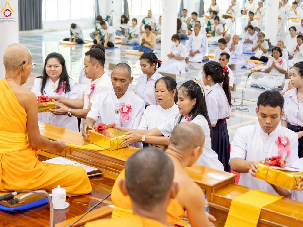 ภาพ No.253988:วันที่ 12 ตุลาคม พ.ศ. 2568 พิธีทอดกฐินสามัคคีทั่วไทย 30,000 วัด โดยคณะศิษยานุศิษย์ บูชาธรรม 81 ปี หลวงพ่อธัมมชโย ณ ธุดงคสถานชุมพร ต.ขุนกระทิง อ.เมือง จ.ชุมพร