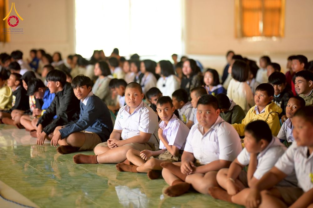 ภาพ No.274850:วันที่ 28 พฤศจิกายน พ.ศ. 2568 รวมพลังเด็กดี V-Star ผู้นำฟื้นฟูศีลธรรมโลก ประจำปี 2568 จังหวัดอุบลราชธานี ณ วัดป่าอุบลแก้ว อ.วารินชำราบ จ.อุบลราชธานี