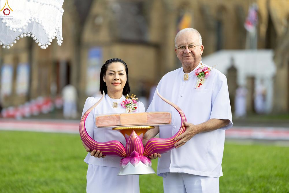 ภาพ No.270853:วันอาทิตย์ที่ 19 ตุลาคม พ.ศ. 2568 พิธีทอดกฐิน “หนึ่งไม่มีสอง” วัดพระธรรมกายนิวคาสเซิล เมืองนิวคาสเซิล ประเทศอังกฤษ 