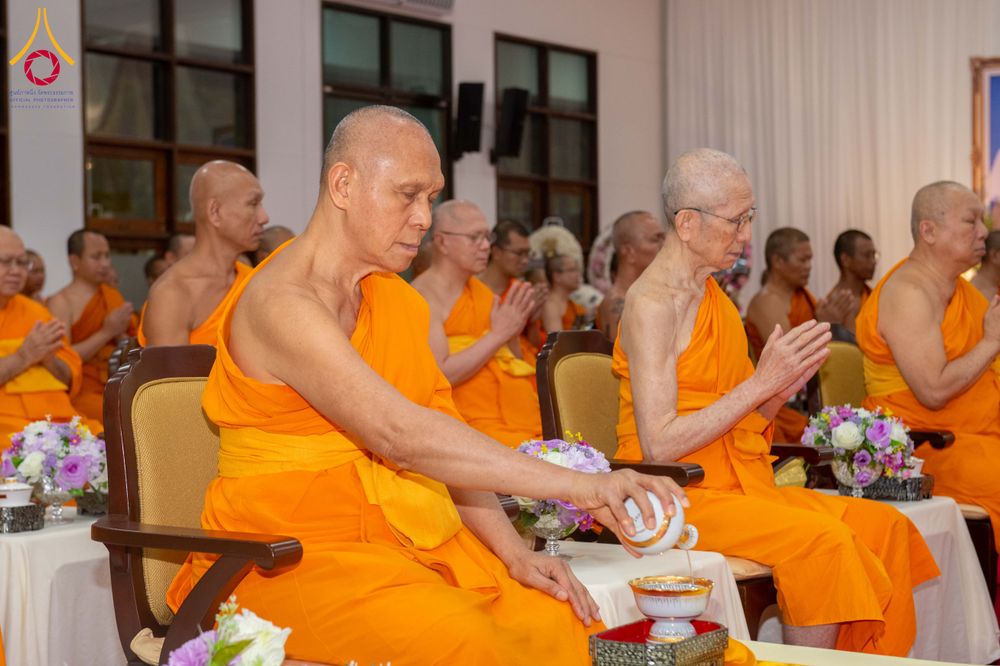 ภาพ No.315503:วันพุธที่ 25 มีนาคม พ.ศ. 2569 พิธีบำเพ็ญกุศล คุณพ่อณรงค์ จินตมากุล  สิริอายุ 99 ปี 11 เดือน โยมบิดา พระครูปลัดรัตนวีรวัฒน์ (รังสฤษดิ์ อิทฺธิจินตโก) ที่ปรึกษาเจ้าคณะจังหวัดปทุมธานี เจ้าอาวาสวัดพระธรรมกาย  ณ ห้องปลูกศรัทธา 2 วัดพระธรรมกาย ปทุมธานี