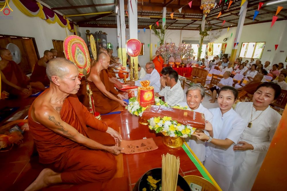 ภาพ No.255363:วันที่ 13 ตุลาคม พ.ศ. 2568 พิธีทอดกฐินสามัคคีทั่วไทย 30,000 วัด โดยคณะศิษยานุศิษย์ บูชาธรรม 81 ปี หลวงพ่อธัมมชโย ณ วัดมิ่งฟ้าคุณจักร ต.หนองกระท้าว อ.นครไทย จ.พิษณุโลก