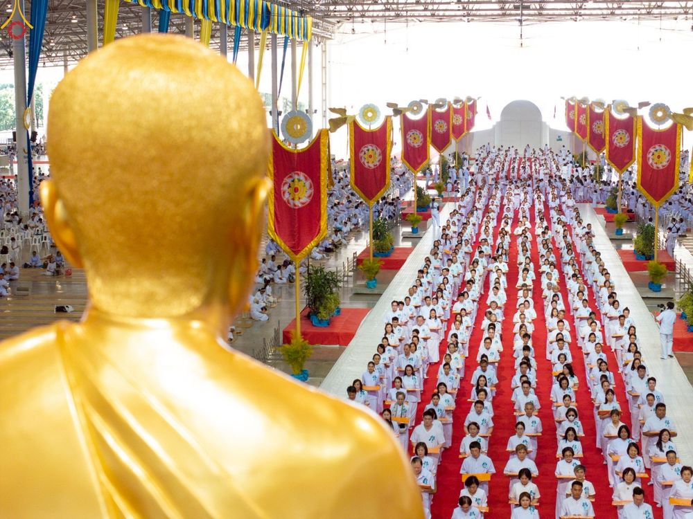 ภาพ No.277470:วันอาทิตย์ต้นเดือนที่ 7 ธันวาคม พ.ศ.2568 พิธีทอดผ้าป่าต้นสมบัติจักรพรรดิ ณ สภาธรรมกายสากล วัดพระธรรมกาย