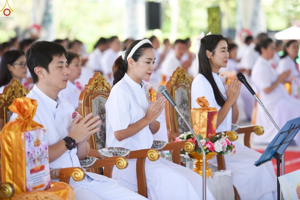 ภาพ No.262402:วันที่ 19 ตุลาคม พ.ศ. 2568 พิธีทอดกฐินสถาปนา แผ่นบันมงคลมหาเศรษฐี อาคาร 80 ปี หลวงพ่อธัมมชโย ในโครงการกฐินสามัคคีทั่วไทย 30,000 วัด บูชาธรรม 81 ปี หลวงพ่อธัมมชโย โดยคณะศิษยานุศิษย์วัดพระธรรมกาย ณ ศูนย์ปฏิบัติธรรมวิหารแดง ต.เจริญธรรม อ.วิหารแดง จ.สระบุรี