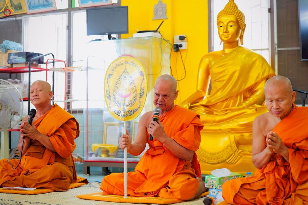 ภาพ No.270301:วันที่ 28 ตุลาคม พ.ศ. 2568 พิธีทอดกฐินสามัคคีทั่วไทย ณ สำนักสงฆ์เทพพิทักษ์ผล ต.แสนสุข อ.เมืองชลบุรี จ.ชลบุรี โดยคณะศิษยานุศิษย์ บูชาธรรม 81 ปี หลวงพ่อธัมมชโย