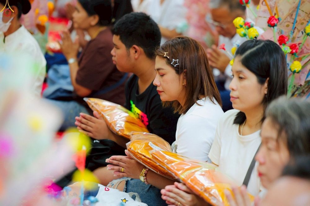 ภาพ No.268033:วันที่ 26 ตุลาคม พ.ศ. 2568 พิธีทอดกฐินสามัคคีทั่วไทย ณ วัดโพธิญาณ ต.หนองโพรง อ.ศรีมหาโพธิ จ.ปราจีนบุรี โดยคณะศิษยานุศิษย์ บูชาธรรม 81 ปี หลวงพ่อธัมมชโย