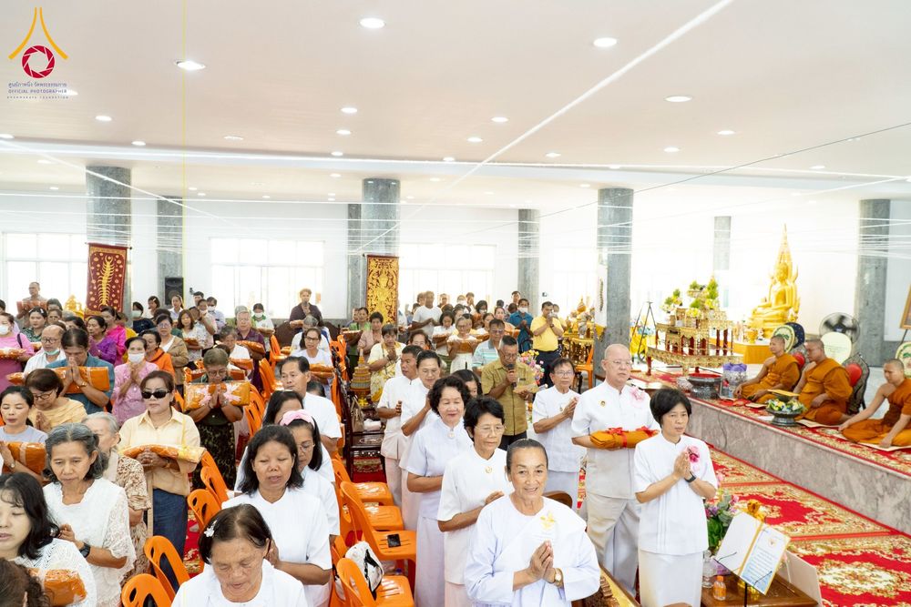 ภาพ No.251391:วันที่ 11 ตุลาคม พ.ศ. 2568 พิธีทอดกฐินสามัคคีทั่วไทย 30,000 วัด โดยคณะศิษยานุศิษย์ บูชาธรรม 81 ปี หลวงพ่อธัมมชโย ณ วัดท่ามะยม นครราชสีมา