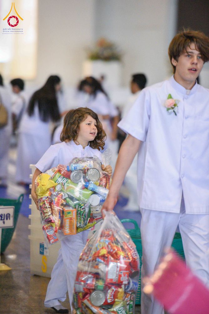 ภาพ No.308298:วันที่ 1  กุมภาพันธ์ พ.ศ. 2569 พิธีตักบาตรข้าวสารอาหารแห้ง ณ บ้านแก้วเรือนทองคุณยาย สภาธรรมกายสากล วัดพระธรรมกาย