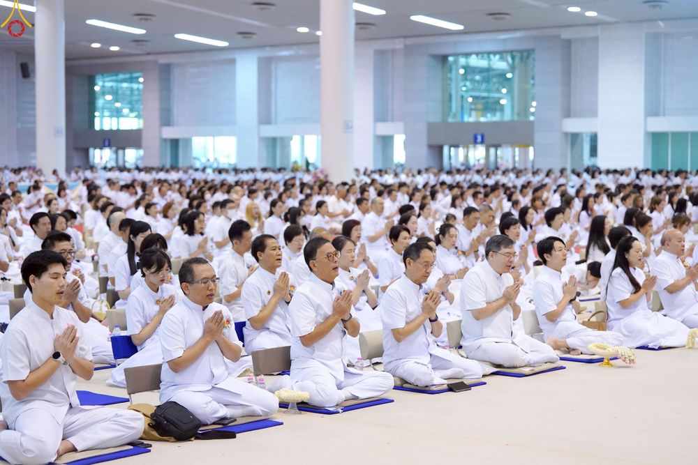 ภาพ No.243672:วันอาทิตย์ที่ 7 กันยายน พ.ศ. 2568 พิธีบูชาครูผู้ค้นพบวิชชาธรรมกาย , พิธีบูชาข้าวพระ ณ สภาธรรมกายสากล วัดพระธรรมกาย