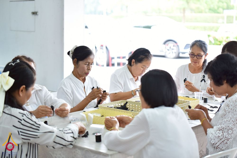 ภาพ No.267628:วันที่ 7 พฤศจิกายน พ.ศ. 2568 พสกนิกรอำเภอคลองหลวง รวมใจบำเพ็ญกุศลปัณรสมวาร (15 วัน) อุทิศถวายเป็นพระราชกุศลแด่ “สมเด็จพระพันปีหลวง” ณ วัดพระธรรมกาย