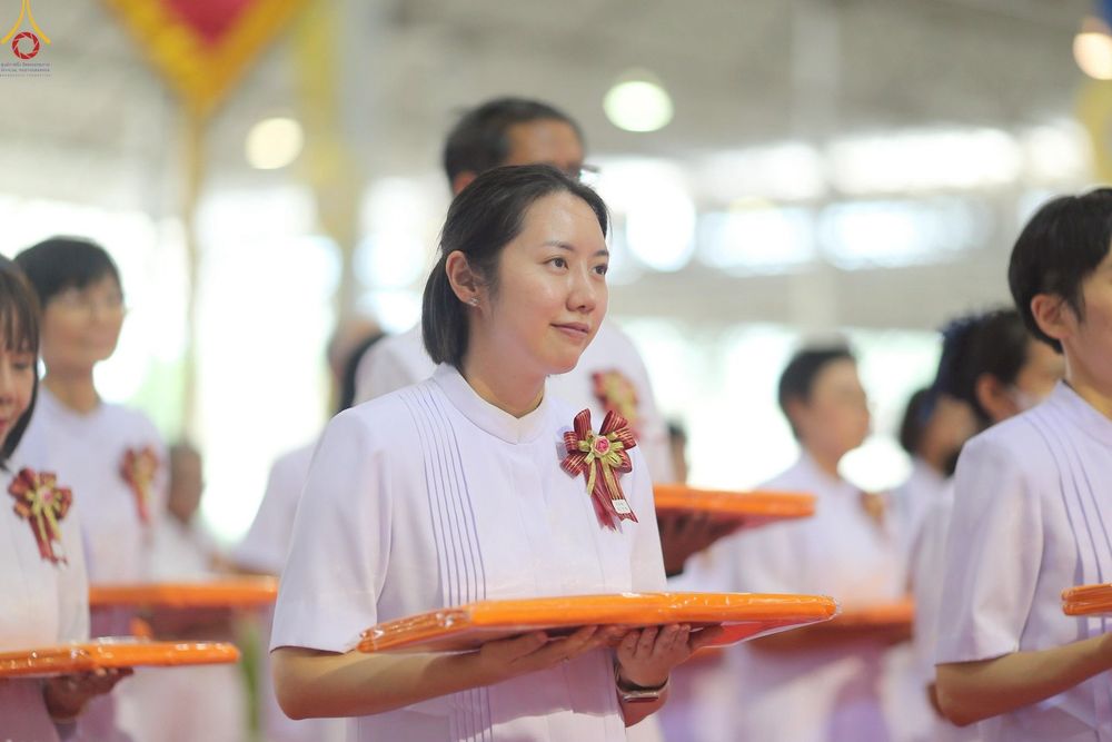 ภาพ No.251626:วันที่ 10 ตุลาคม พ.ศ. 2568 พิธีทอดผ้าป่าสมทบกฐินวัดพระธรรมกาย และสมทบกฐิน 30,000 กว่าวัดทั่วประเทศ ครั้งที่ 3 ณ สภาธรรมกายสากล วัดพระธรรมกาย