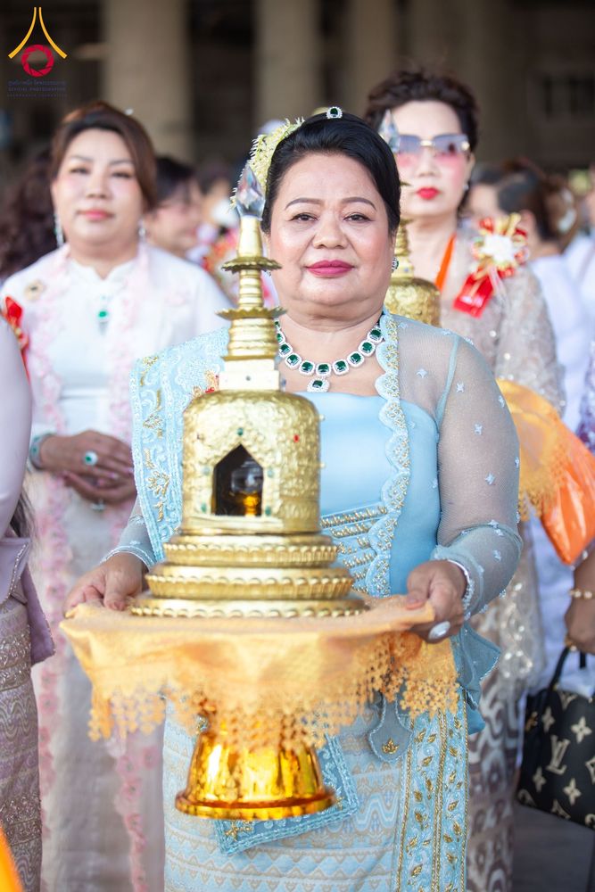 ภาพ No.209708:วันอาทิตย์ที่ 2 มีนาคม พ.ศ. 2568 พิธีภาคบ่าย สัมมนาพิเศษ, ปฏิบัติธรรม พิธีรับมอบพระบรมสารีริกธาตุ ณ สภาธรรมกายสากล วัดพระธรรมกาย