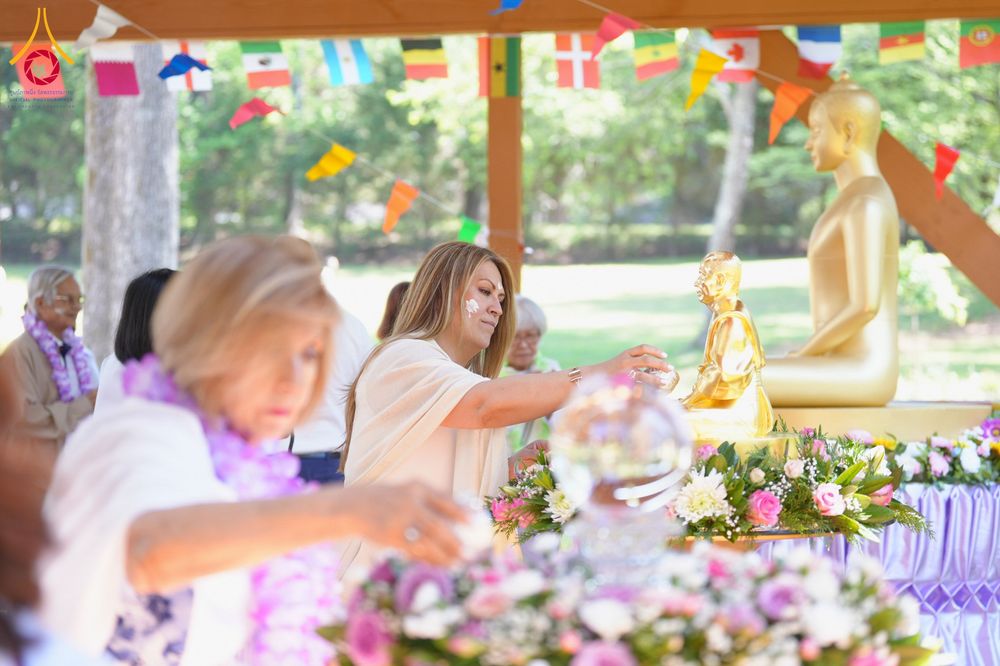 ภาพ No.321644:วันอาทิตย์ที่ 12 เมษายน พ.ศ.2569 กิจกรรมงานบุญวันสงกรานต์ (ตักบาตร ขอขมาพ่อแม่ สรงน้ำพระ รดน้ำขอพร) ณ วัดพระธรรมกายจอร์เจีย ประเทศสหรัฐอเมริกา