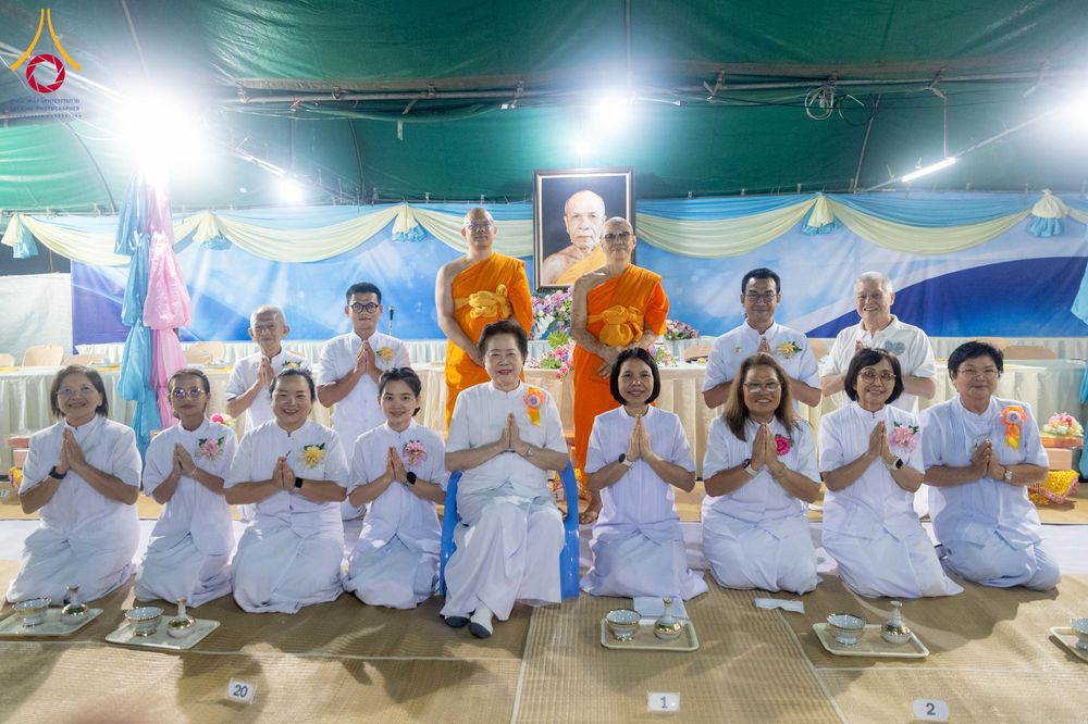 ภาพ No.298470:วันที่ 20 มกราคม พ.ศ. 2569 พิธีถวายภัตตาหารเป็นสังฆทาน แด่พระธรรมยาตรา ณ อนุสรณ์สถานบางปลา วัดบางปลา อำเภอบางเลน จังหวัดนครปฐม ในโครงการธรรมยาตรา กตัญญูบูชา มหาปูชนียาจารย์ พระมงคลเทพมุนี(สด จนฺทสโร) พระผู้ปราบมาร อนุสรณ์สถาน 7 แห่ง ปีที่ 14